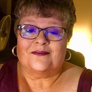 Meet your Posher, Jackie sue